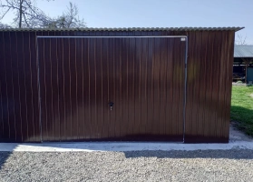 Garagen mit Acrylglas 196