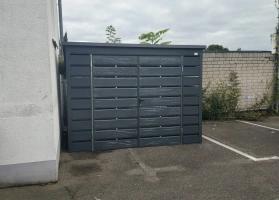 Mülltonnenhäuser 186