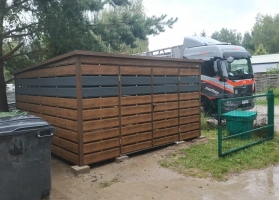 Mülltonnenhäuser 325