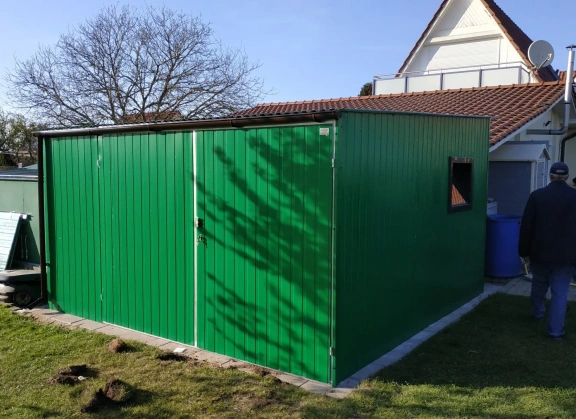 Garagen mit Acrylglas 144