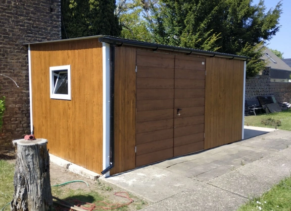 Garagen mit Acrylglas 81