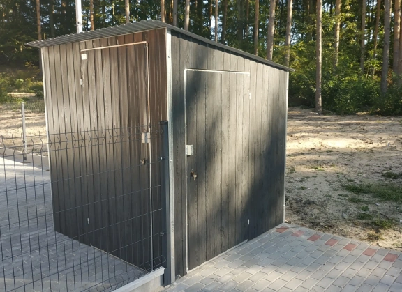 Garagen mit Acrylglas 176