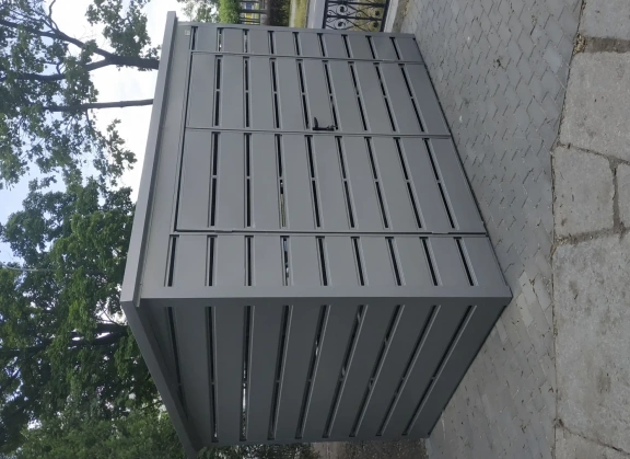 Mülltonnenhäuser 141